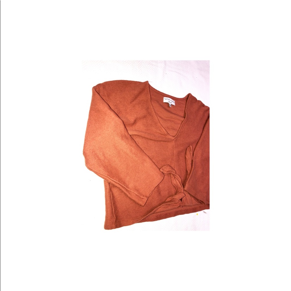 Orange tops